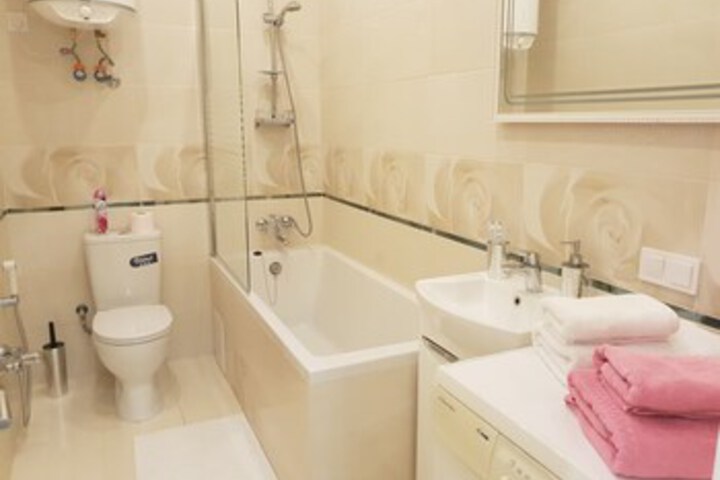 Room 10 of 72
