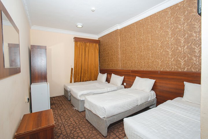 Room 11 of 21