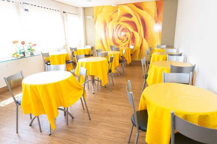 Breakfast/Coffee Service 13 of 14