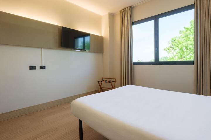 Room 17 of 49