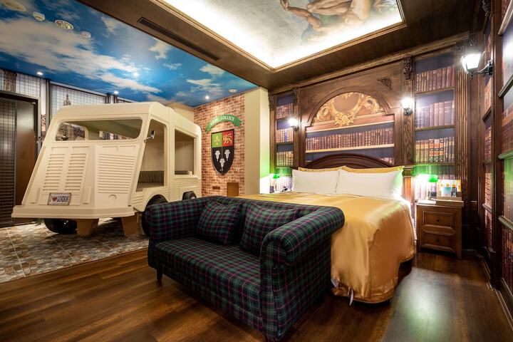 Room 5 of 32