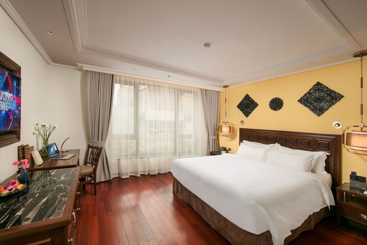 Room 28 of 133