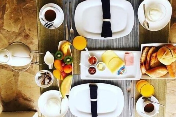 Breakfast/Coffee Service 101 of 136