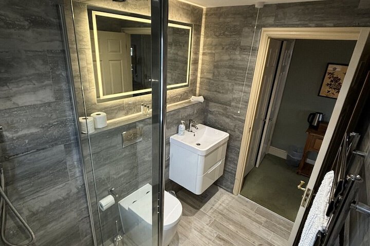 Room 12 of 30