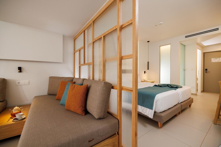Room 47 of 209