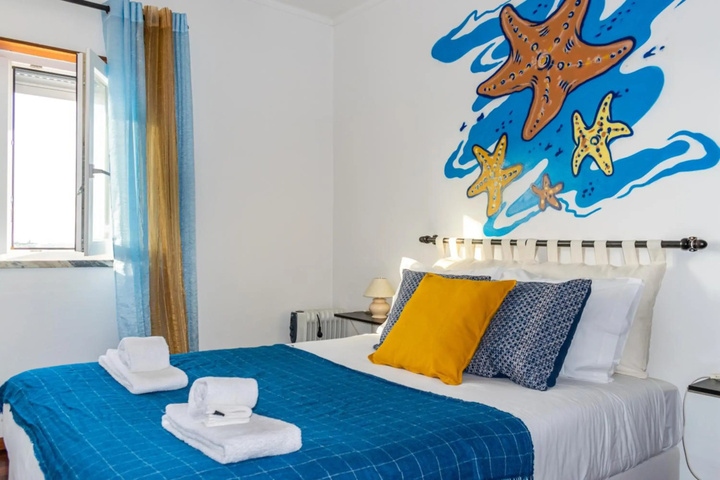 Room 3 of 16