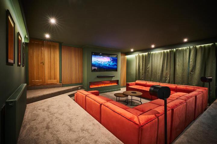 The Old Stables - Hot Tub Sauna and Cinema