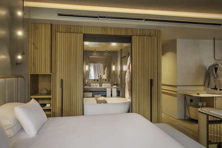 Room 29 of 114