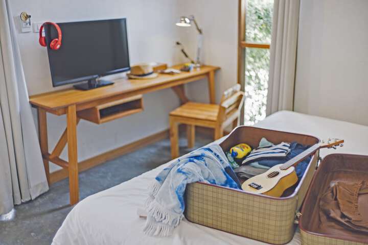 Room 10 of 99