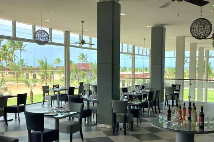 Dining 47 of 72
