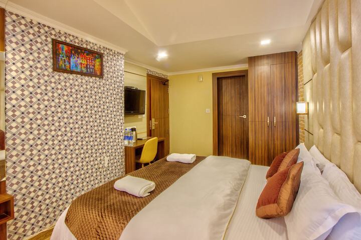 Room 25 of 91