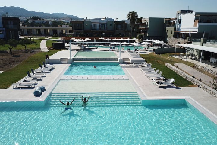 Pool 37 of 87