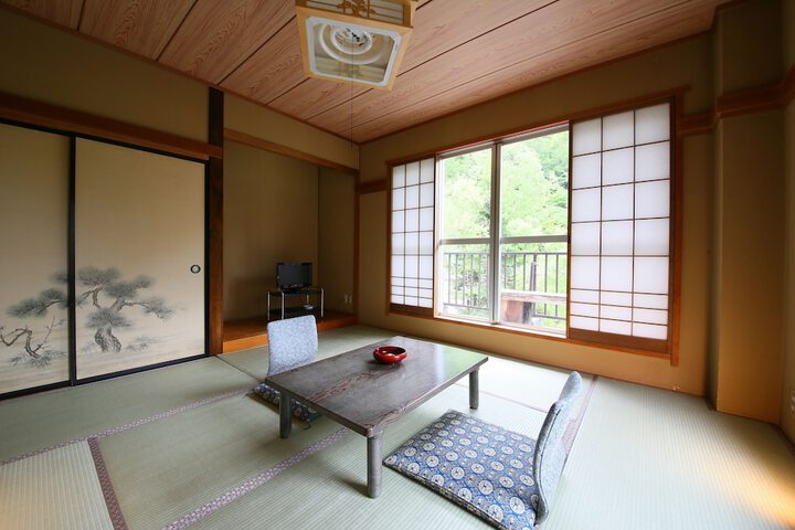 Room 7 of 23