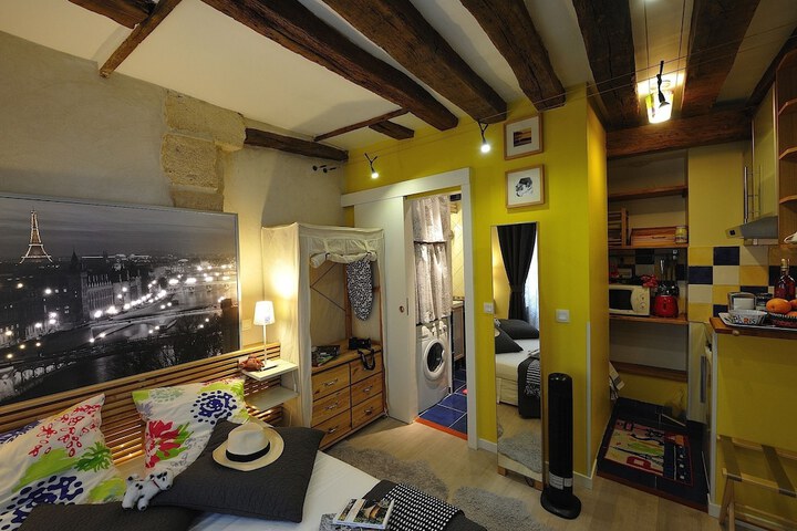 Room 13 of 648