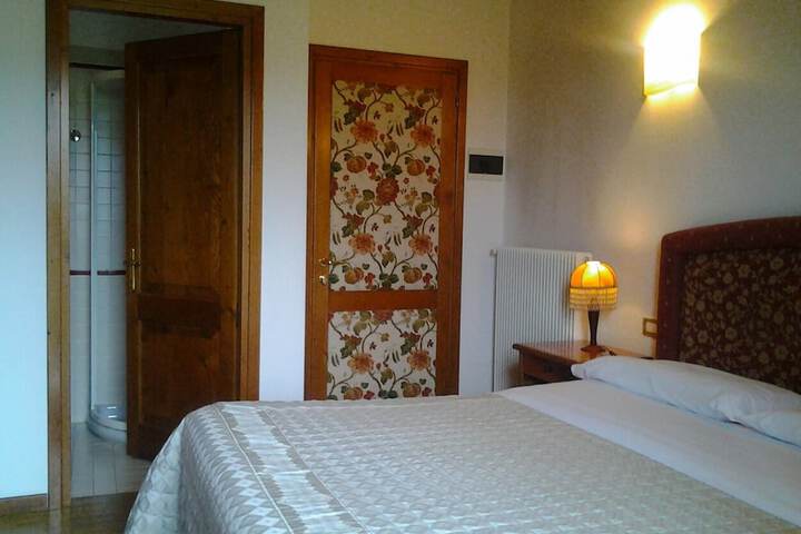 Room 6 of 60