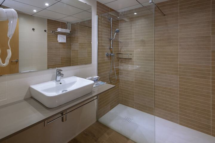 Clean Restrooms