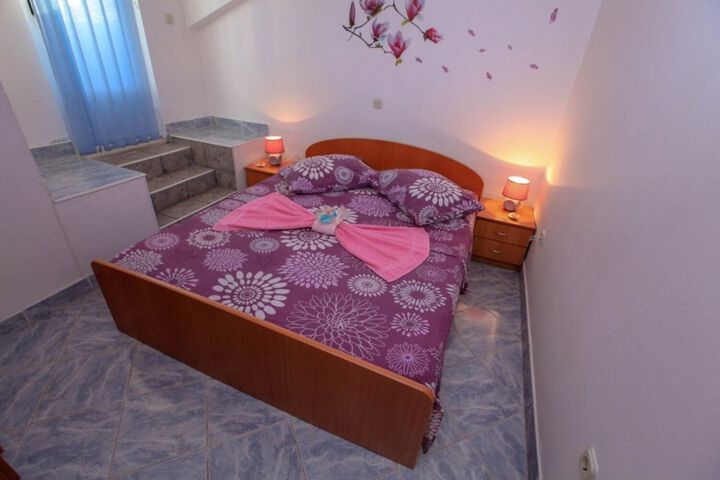 Room 17 of 20