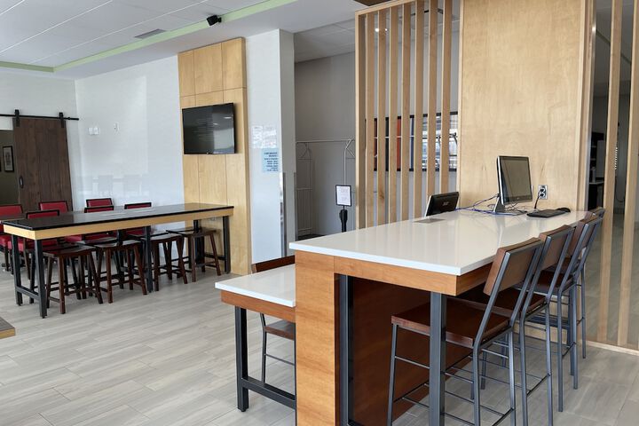 Business Center 40 of 48