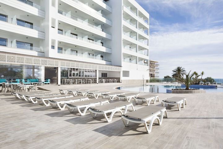 Hotel 50 of 53