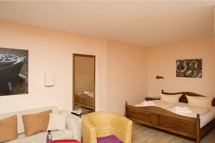 Room 8 of 31