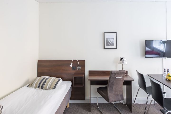 Room 22 of 103