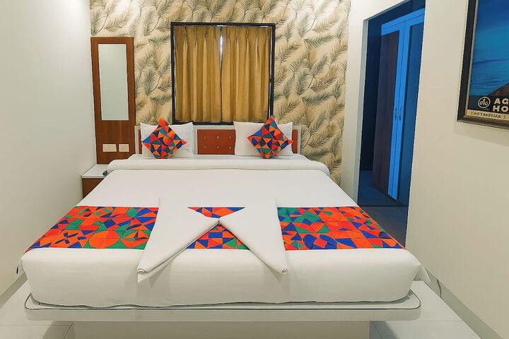 Room 8 of 26