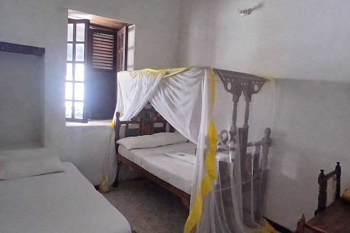 Room 15 of 39