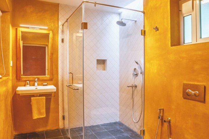Room 35 of 73