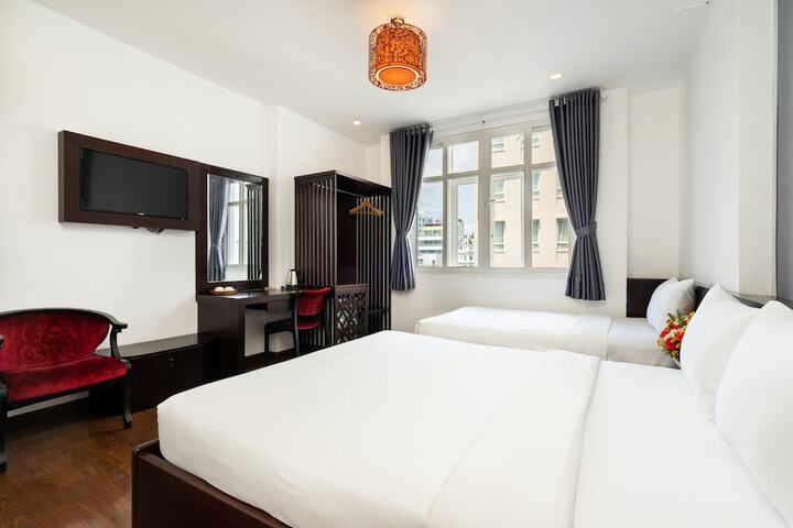 Room 12 of 49