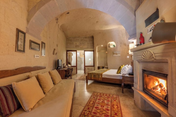 Room 4 of 86