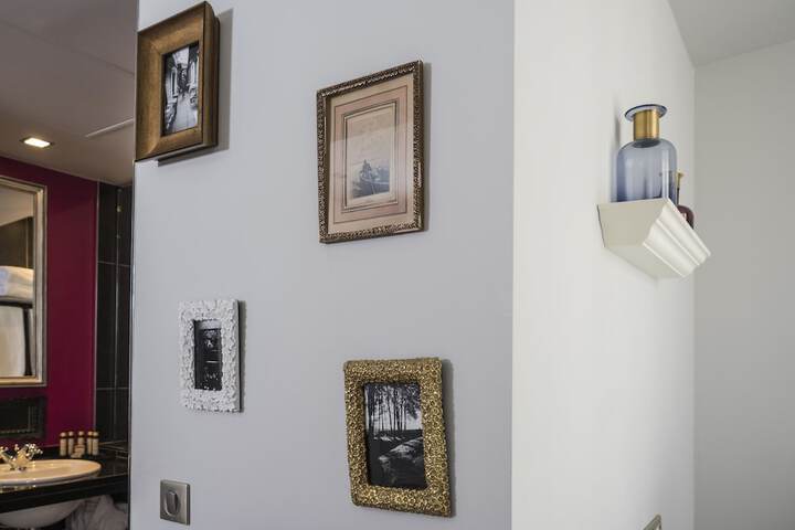 Room 40 of 64