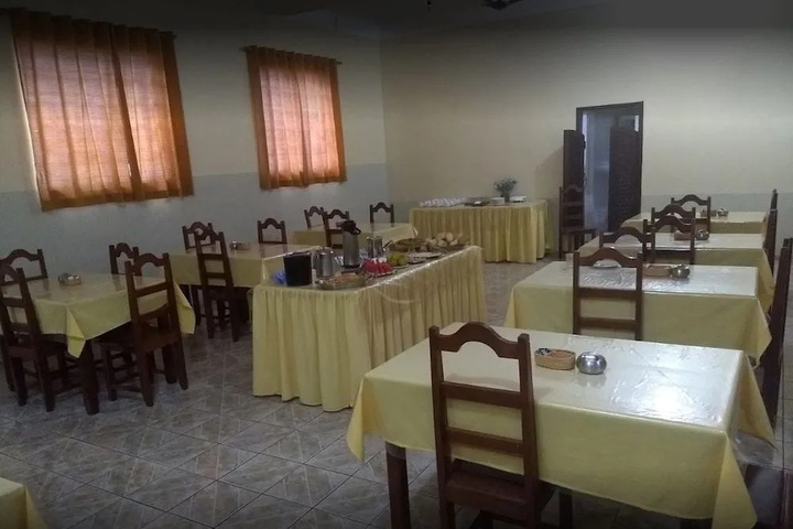 Dining 7 of 7
