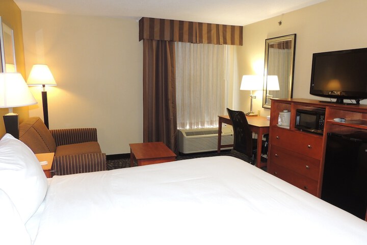 1 King Bed (32 of 38)