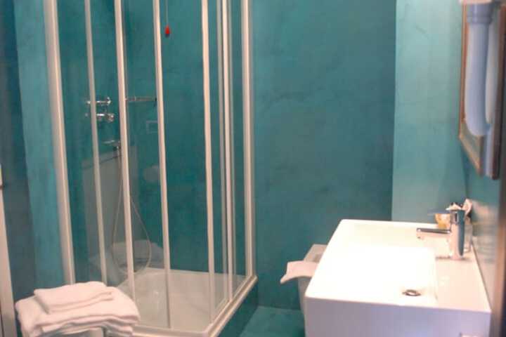 Room 44 of 60