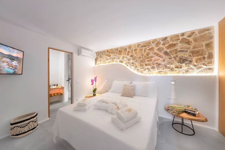 Room 2 of 190