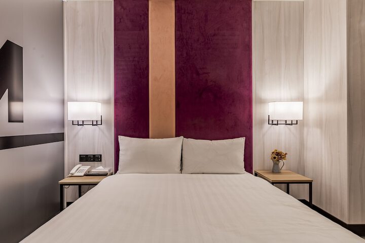 Room 40 of 89