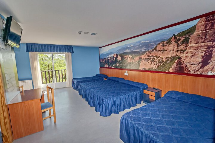 Room 6 of 42