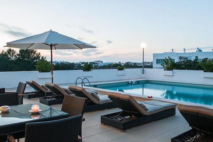 Photo of SUNSET OASIS IBIZA