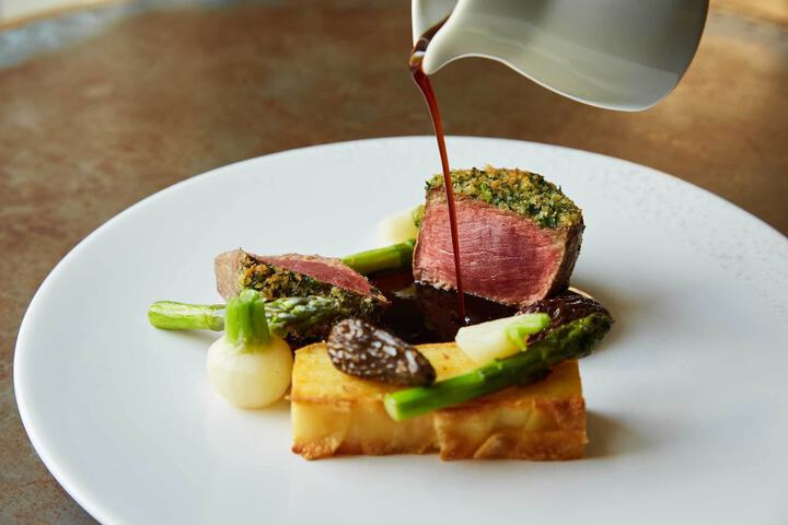 Dining 67 of 102