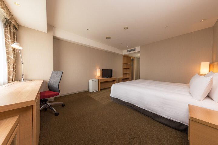 Room 25 of 122