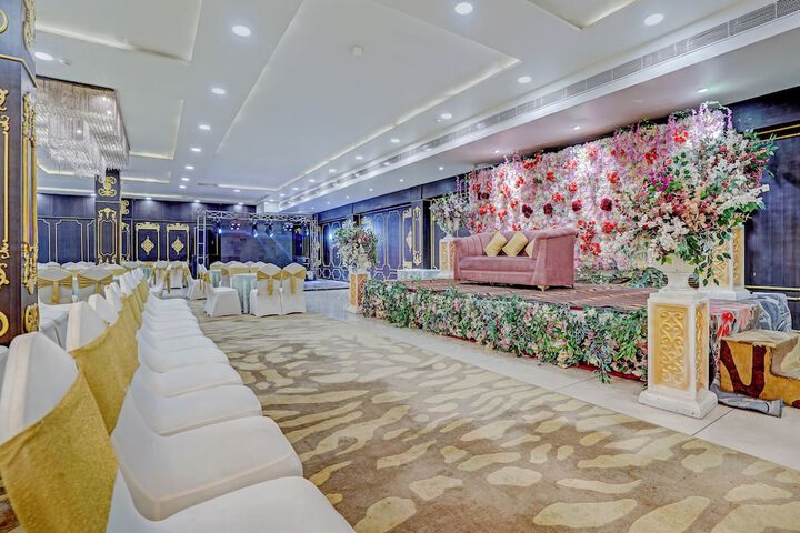 Ballroom/Hall 50 of 66