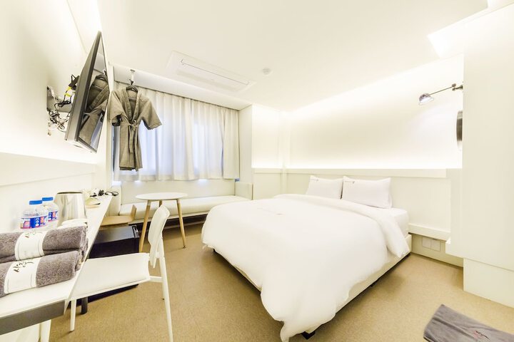 Room 18 of 57