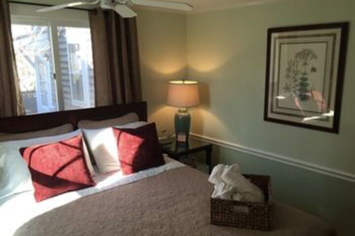 Room 27 of 42