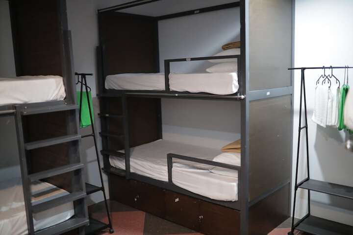 Room 19 of 42