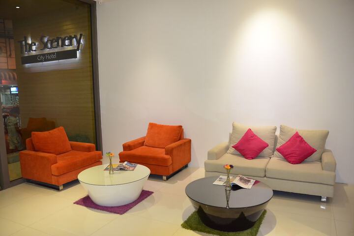 Guest Lobby