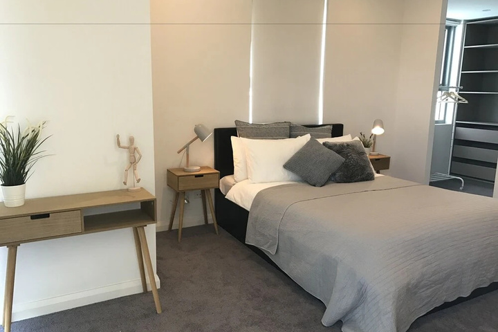 Room 2 of 14