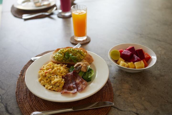 Breakfast/Coffee Service 23 of 33