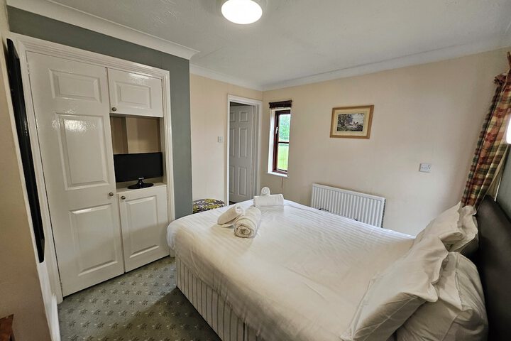 Room 3 of 44