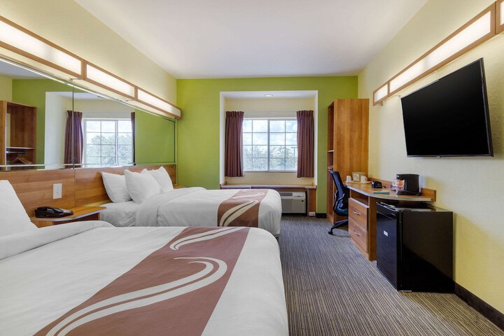 Queen Bed Accessible (19 of 34)