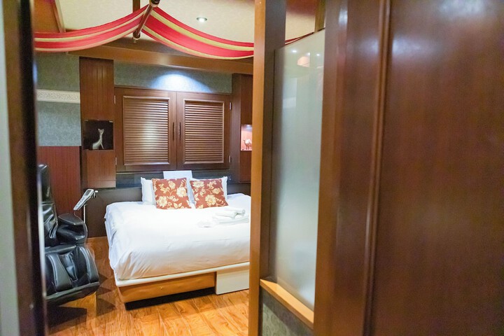 Room 71 of 257